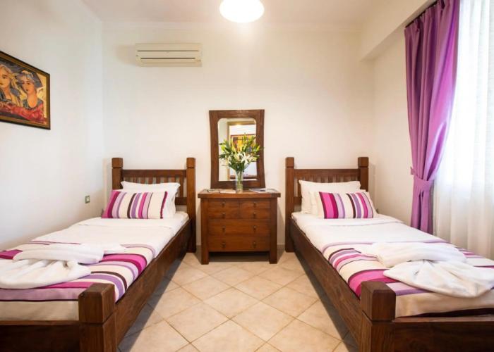 Kastro Apartments
