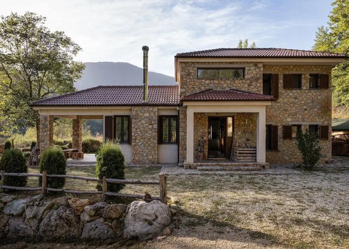 Hidden Stone Chalet