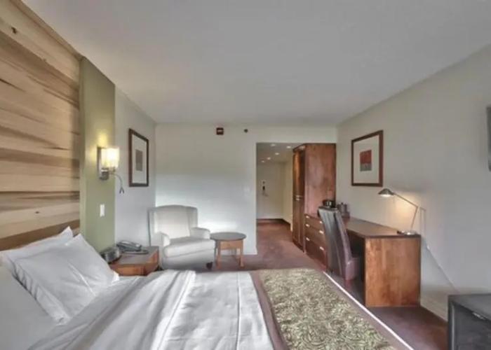Blue Mountain Resort Inn