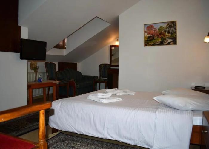 Hotel Adonis