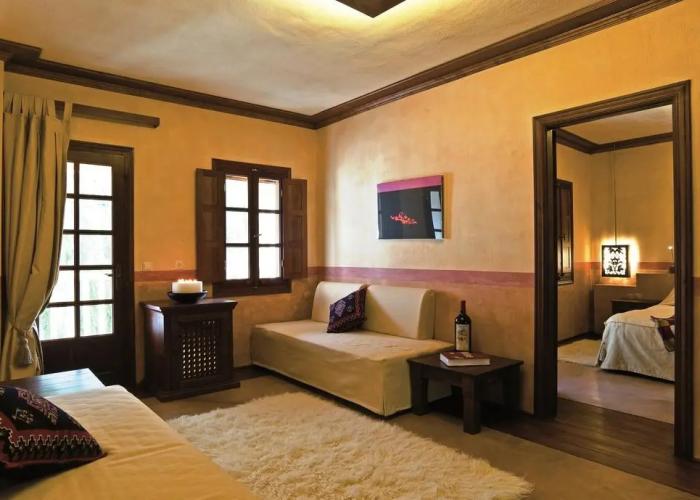 Katogi Averoff Hotel & Winery