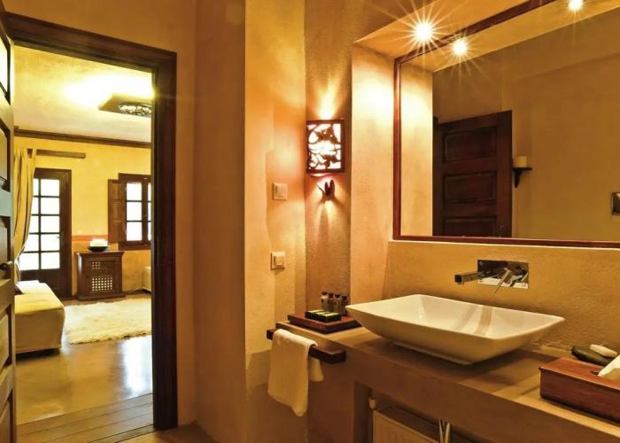Katogi Averoff Hotel & Winery