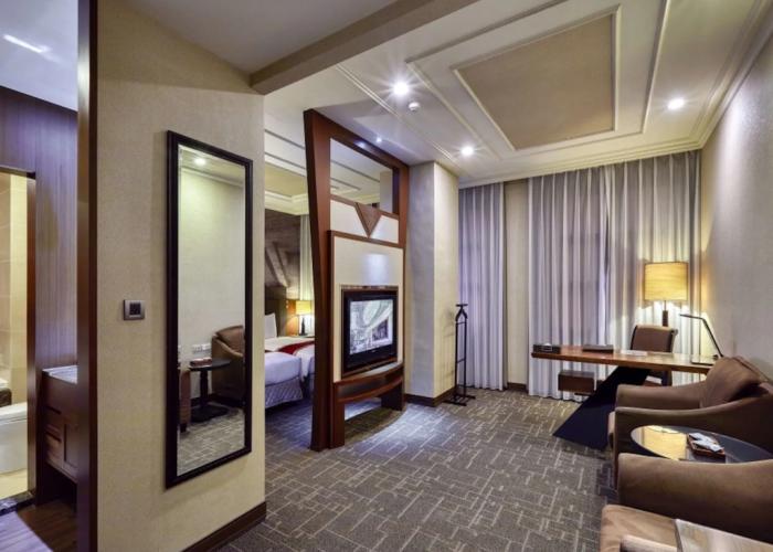 Golden Tulip - Aesthetics