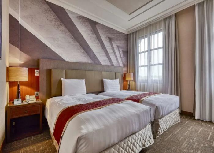 Golden Tulip - Aesthetics