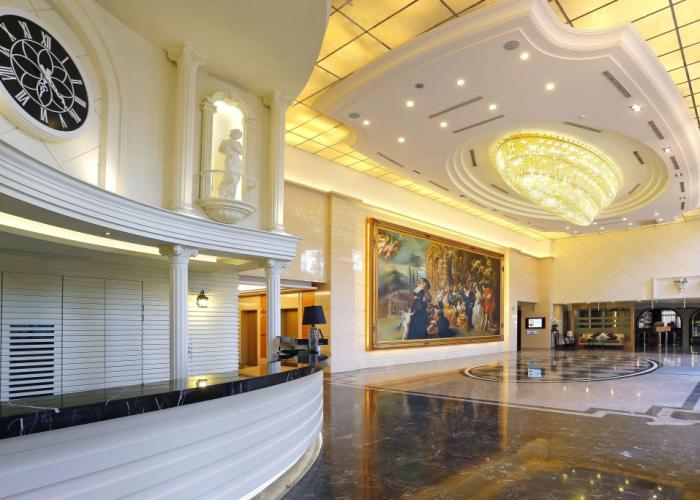 Golden Tulip - Aesthetics