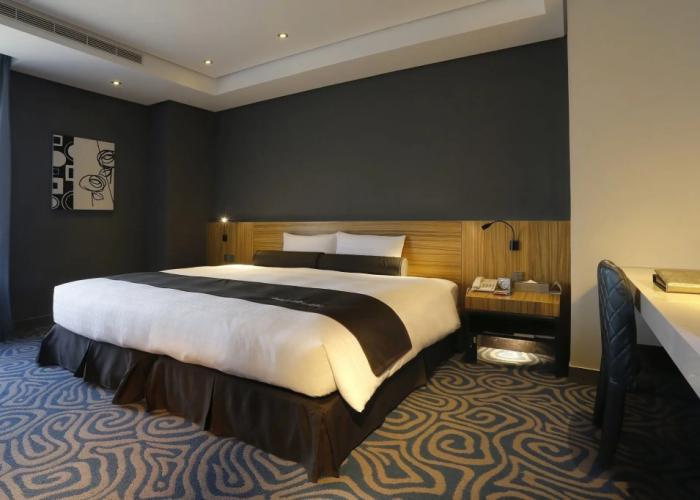 Golden Tulip - Aesthetics