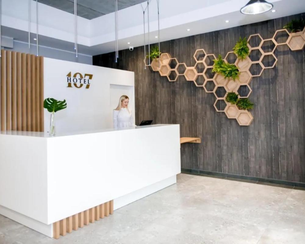 Hotel 107