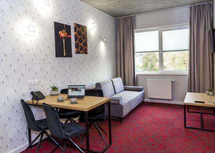 Hotel 107
