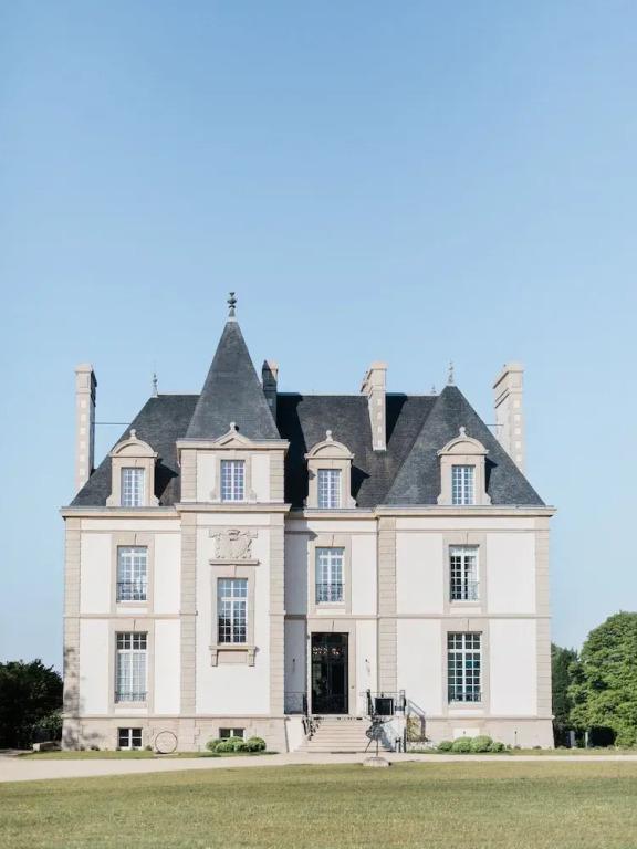 Chateau Les Garennes