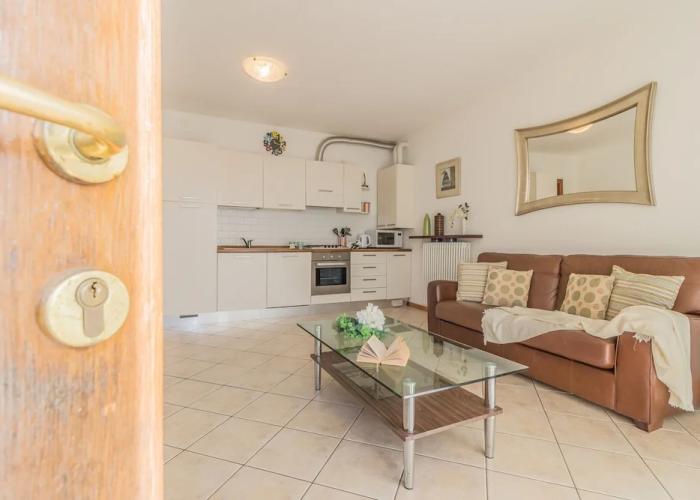 Golden View Apartment