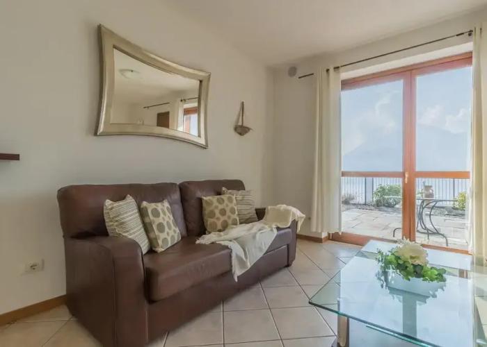 Golden View Apartment