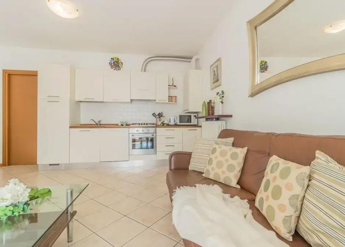 Golden View Apartment