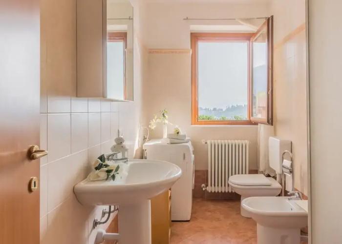 Golden View Apartment