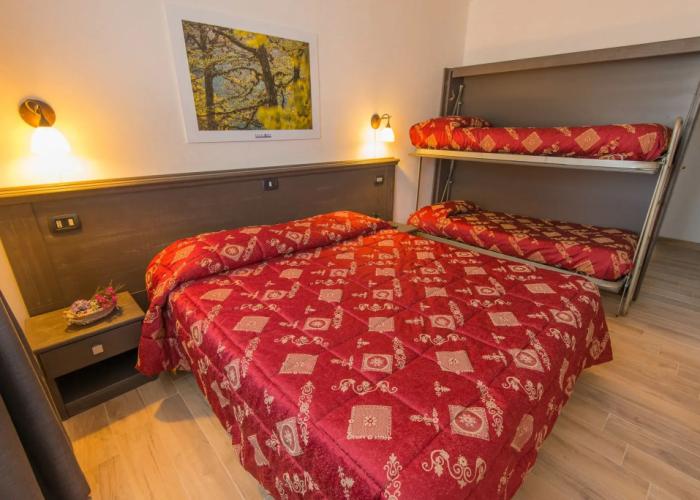 Hotel Iris