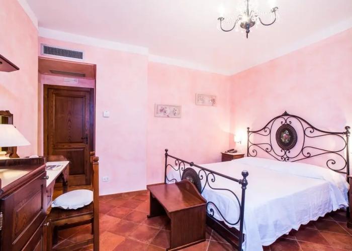 Hotel The Originals Pian delle Starze (ex Relais du Silence)