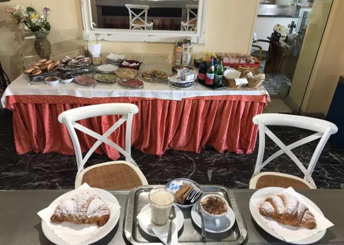 Cinquestelle-albergo del centro storico