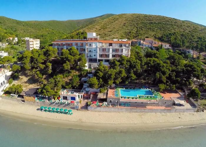 Hotel Punta Licosa