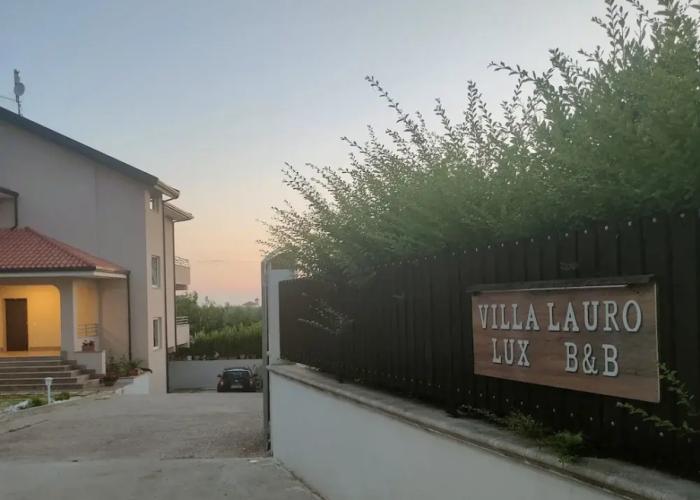 Villa Lauro Luxury B&B