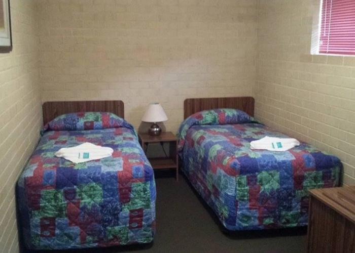 Albany Holiday Units
