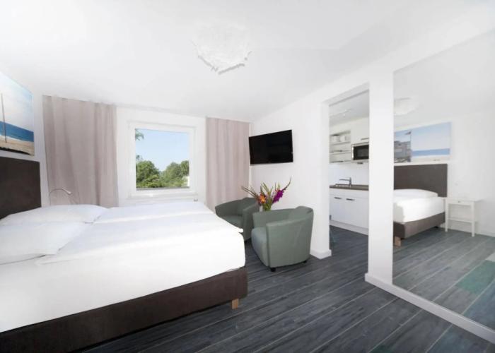 Beach Hotel California
