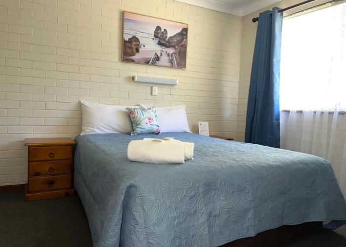 Emu Beach Chalets