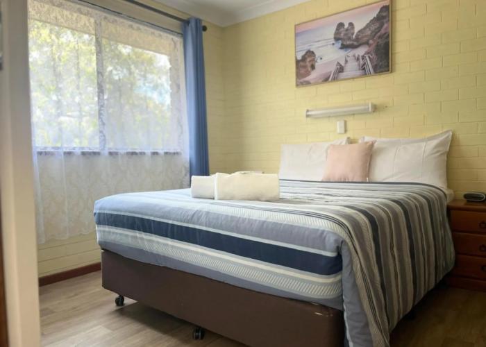 Emu Beach Chalets