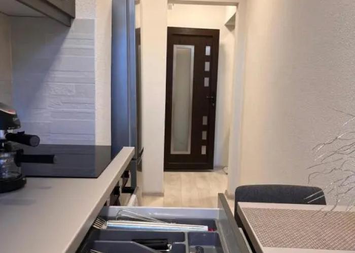 Barney Apartman