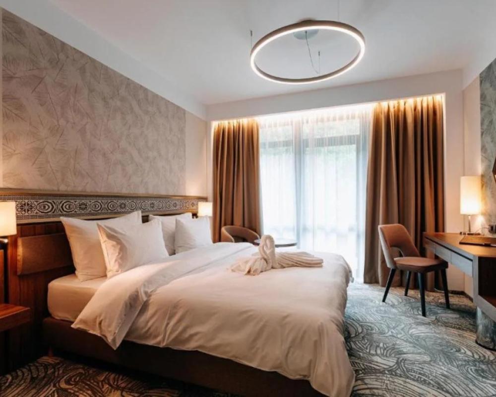 фото Hotel Crystal