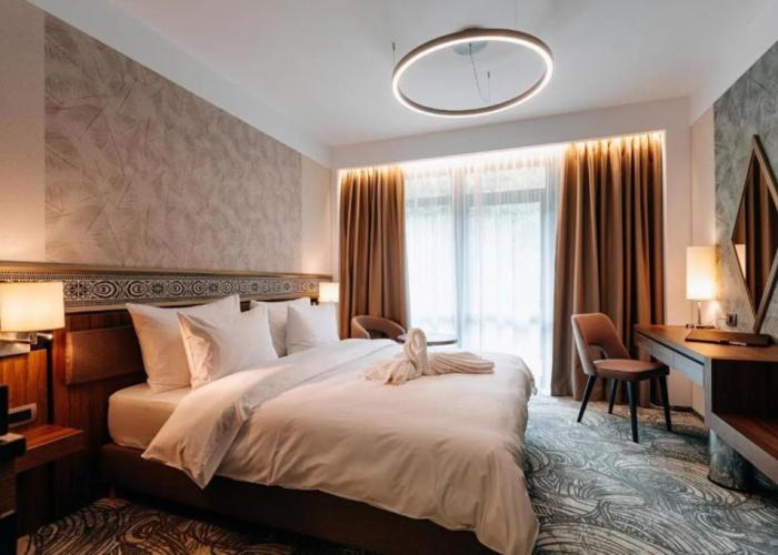 Hotel Crystal