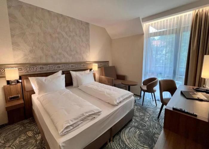 Hotel Crystal