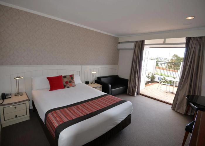 Country Comfort Amity Motel