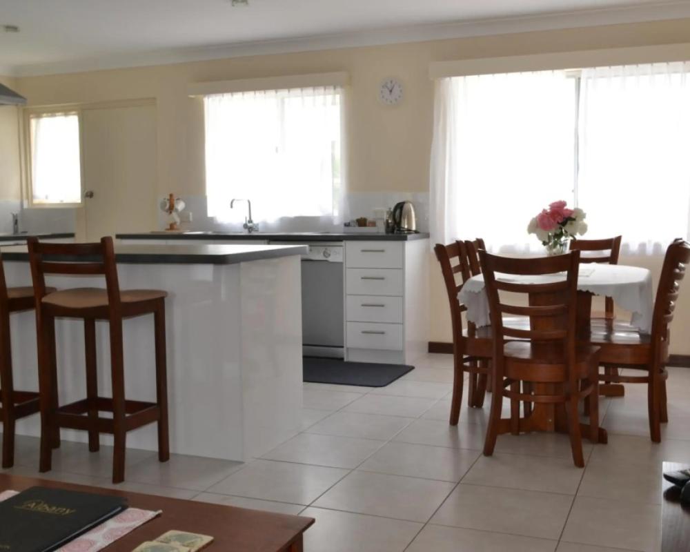 фото Dolphin Lodge