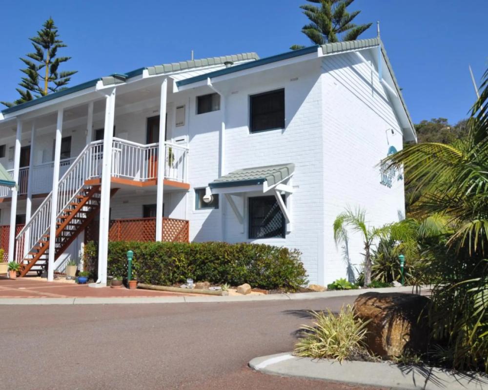 фото Dolphin Lodge