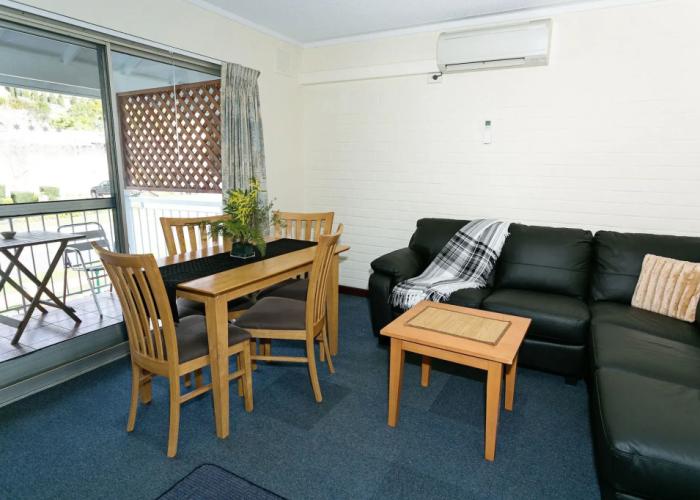 Dolphin Lodge