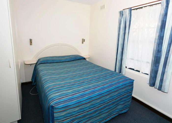 Dolphin Lodge
