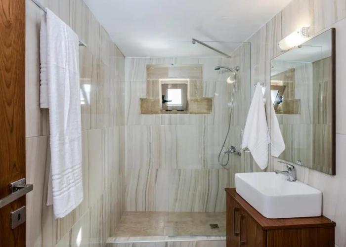 Agarathos Deluxe Homes Kaliviani