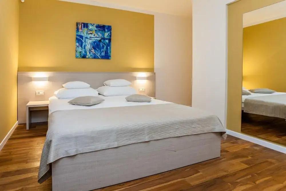 Crvena Luka Apartments and Villas