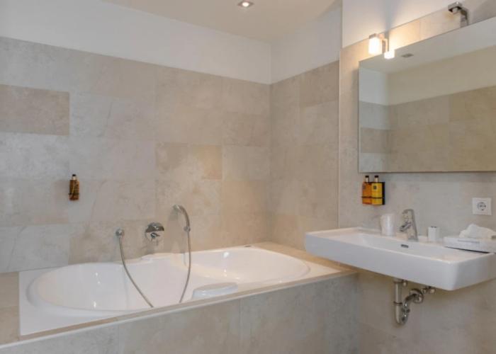 Avenida Panorama Chalets by Alpin Rentals