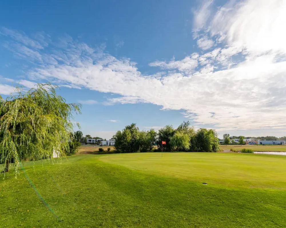 Apartment With Pool, Roof Terrace, Garden