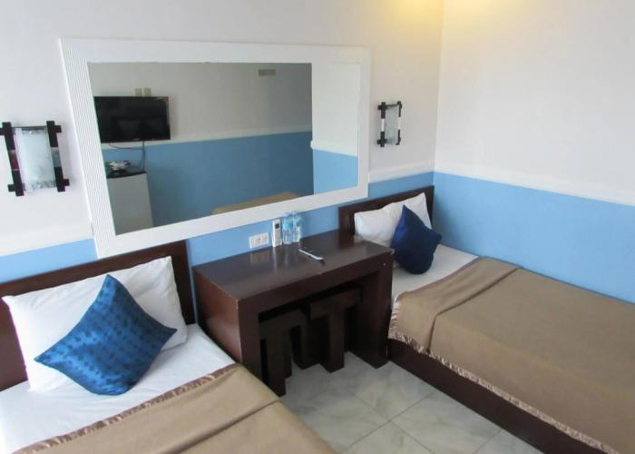 Oyster Plaza Hotel