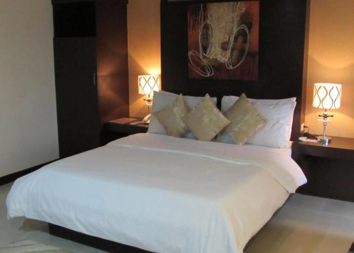 Oyster Plaza Hotel