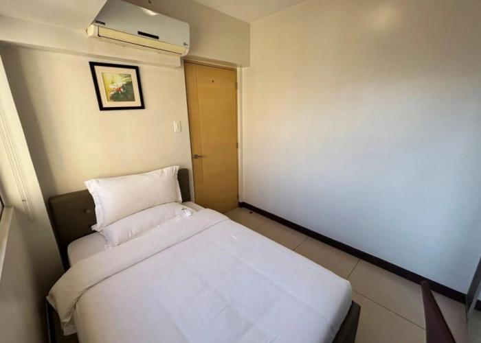 Extremeli Suites Manila powered by Cocotel