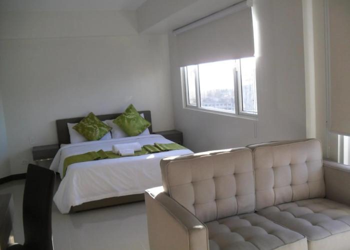 Extremeli Suites Manila powered by Cocotel
