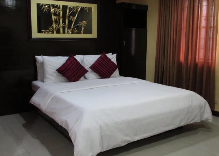 Oyster Plaza Hotel