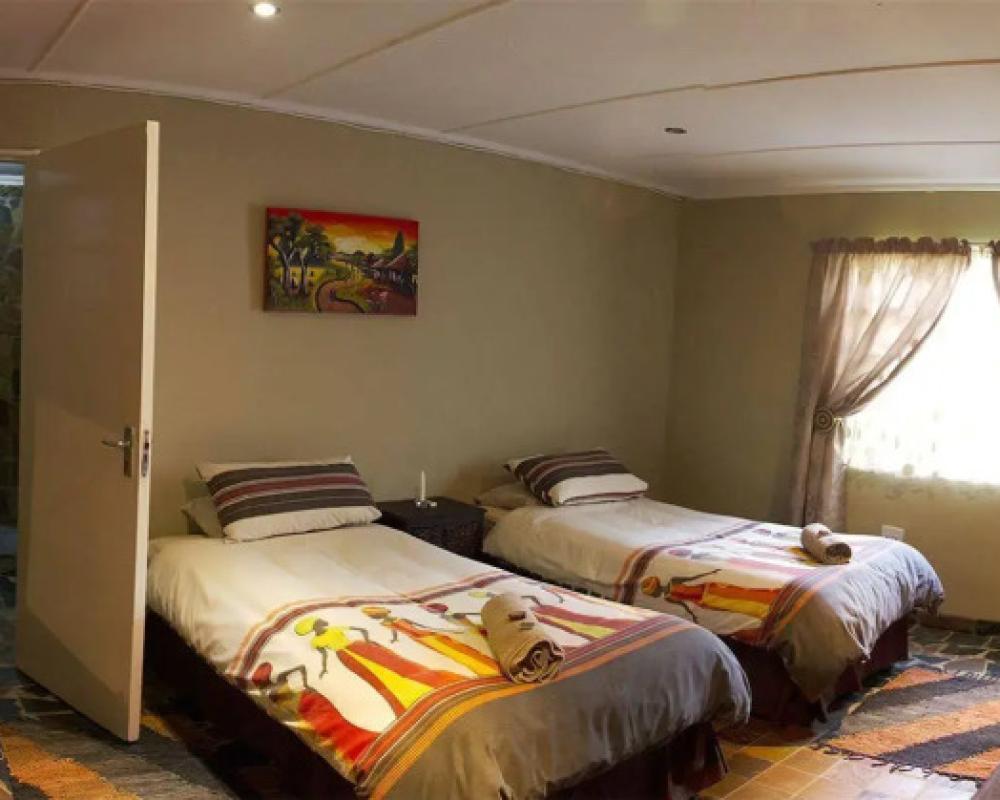 Emahlathini Guest & Monkey Farm