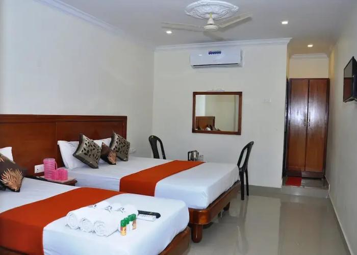 Hotel NNP Grand
