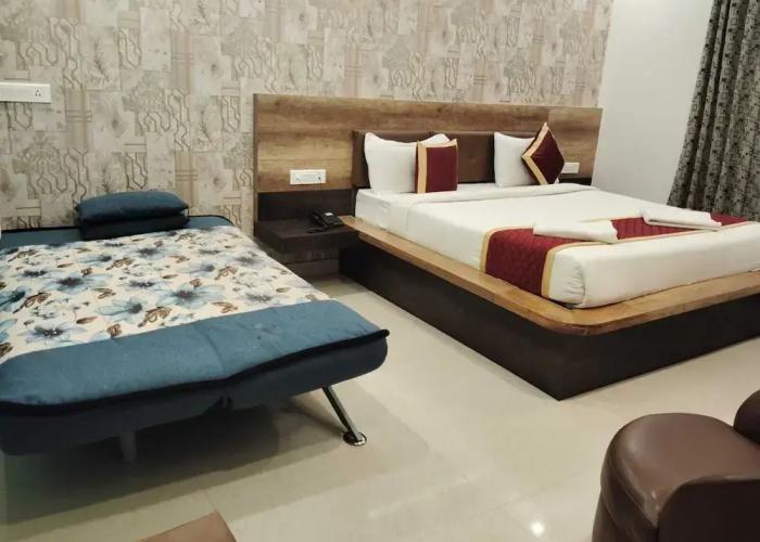 Hotel SDM Golden Tower