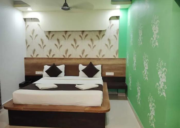 Hotel SDM Golden Tower