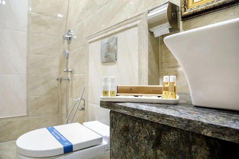 фото Hotel Arjunaa