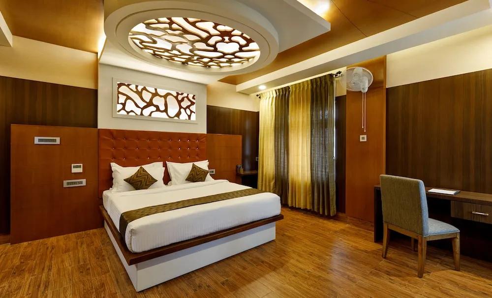 фото Hotel Arjunaa